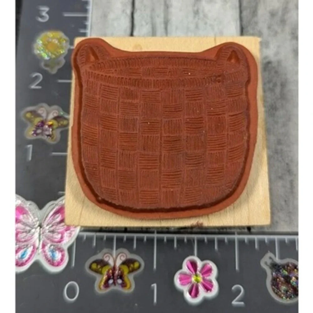 Delafield Woven Basket Wicker Rubber Stamp Wood #D78